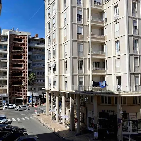 Studio Douillet Proche Du Port Tolone